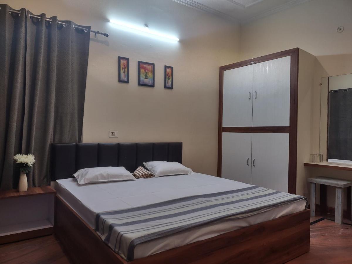 Paarijaat Homestay & Guesthouse Ayodhya Esterno foto