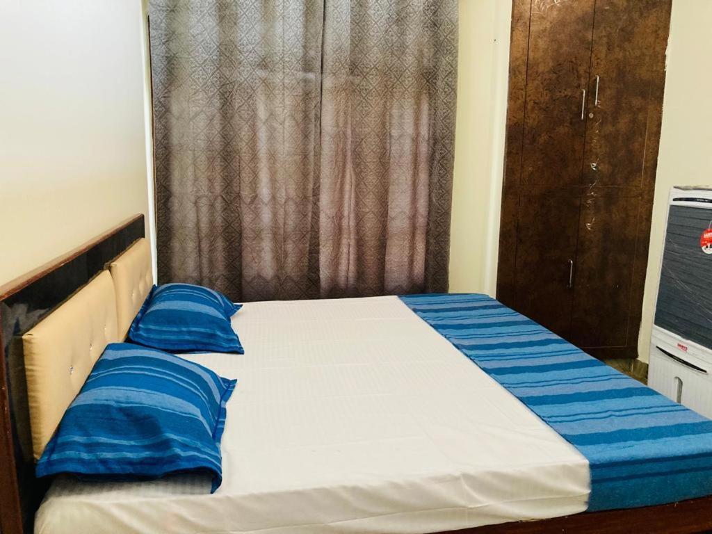 Paarijaat Homestay & Guesthouse Ayodhya Esterno foto